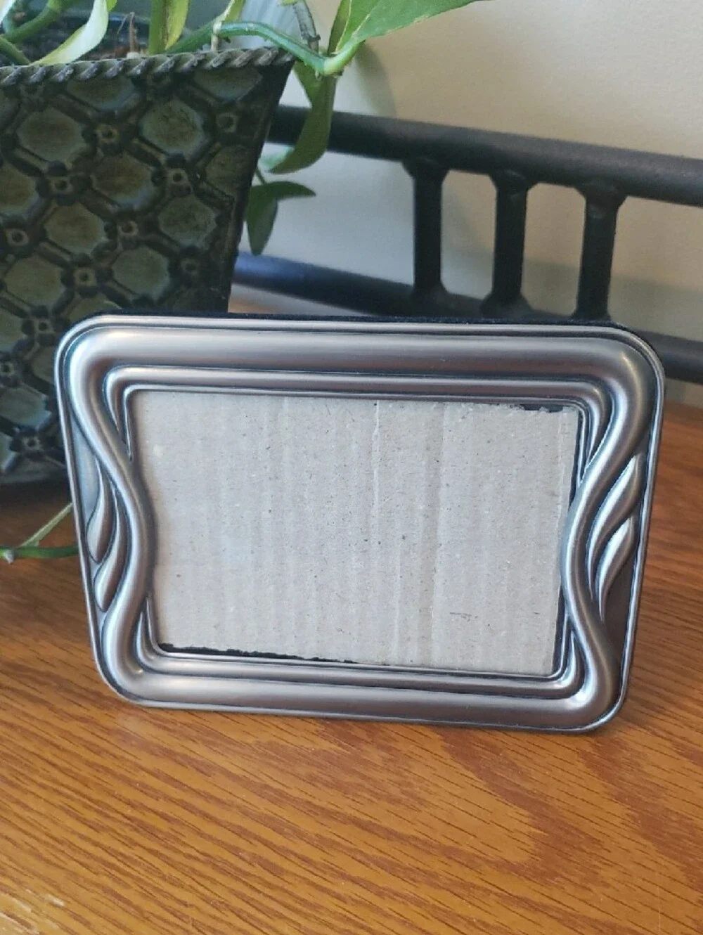 Vtg Ornate Metallic Picture Frame in Silver - Holds 3.5x5 Photo